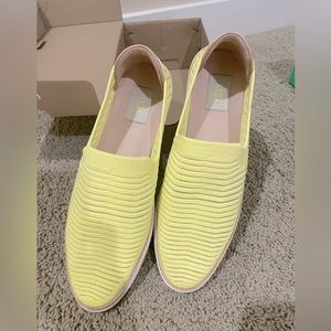 Ugg yellow sunny breeze slip ons